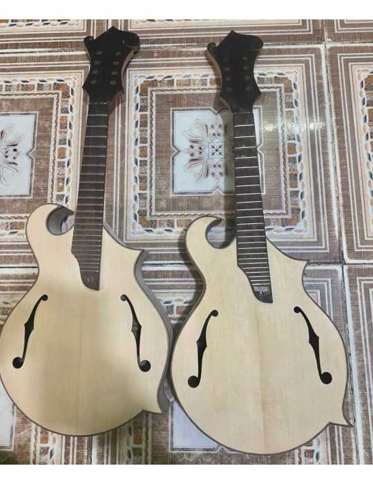 Mandolina F4 en Spruce, calidad artesanal única.